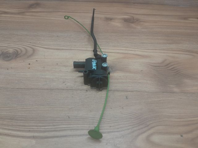 bontott BMW 3 E90 Központizár Motor Tankajtó