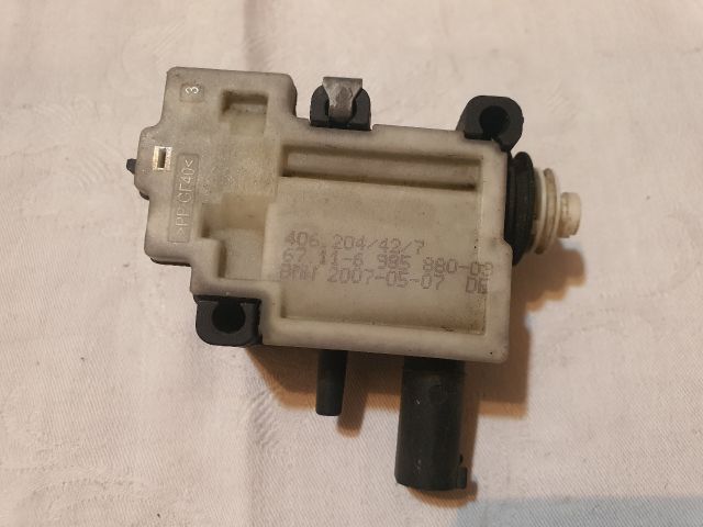 bontott BMW 3 E90 Központizár Motor Tankajtó