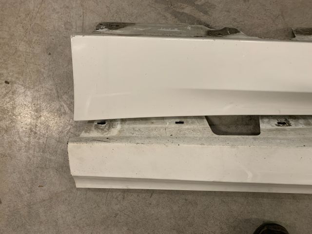 bontott BMW 3 E90 Küszöb Burkolat