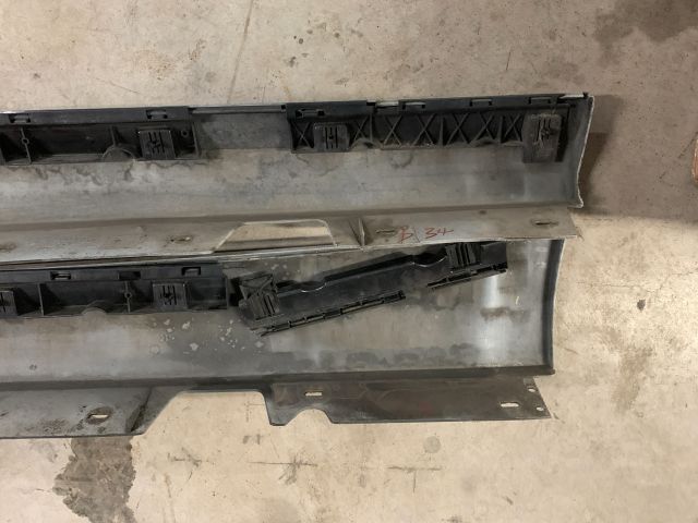 bontott BMW 3 E90 Küszöb Burkolat