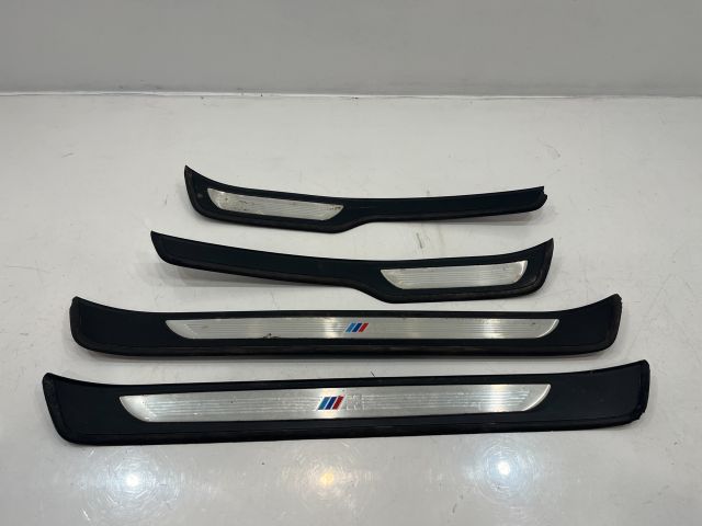 bontott BMW 3 E90 Küszöb Burkolat