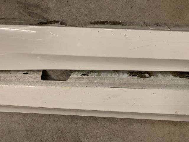 bontott BMW 3 E90 Küszöb Burkolat