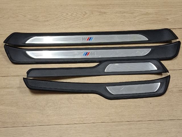 bontott BMW 3 E90 Küszöb Díszléc Szett