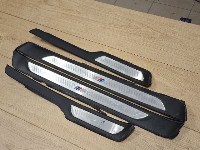 bontott BMW 3 E90 Küszöb Díszléc Szett