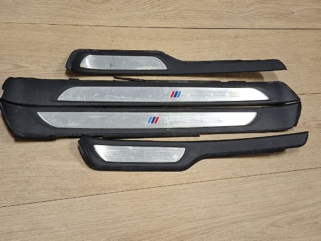 bontott BMW 3 E90 Küszöb Díszléc Szett