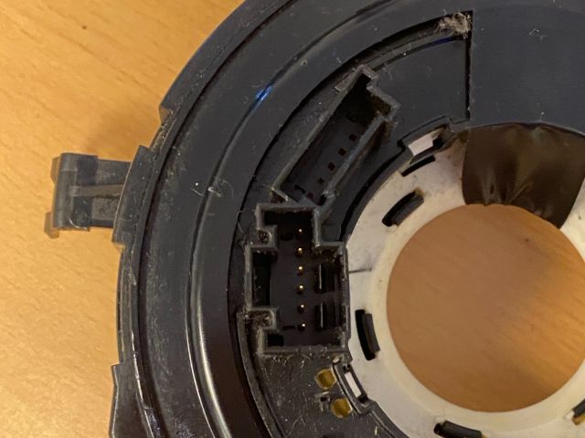 bontott BMW 3 E90 Légzsák Átvezető Szalagkábel