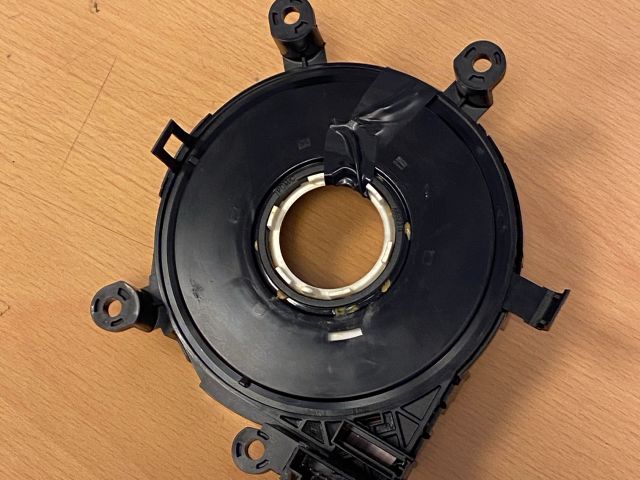 bontott BMW 3 E90 Légzsák Átvezető Szalagkábel