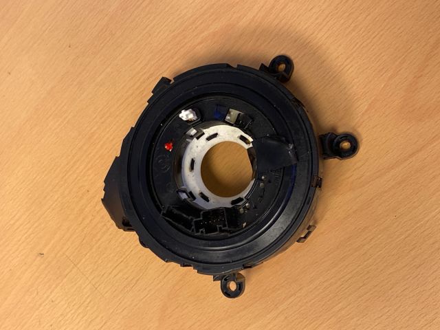 bontott BMW 3 E90 Légzsák Átvezető Szalagkábel