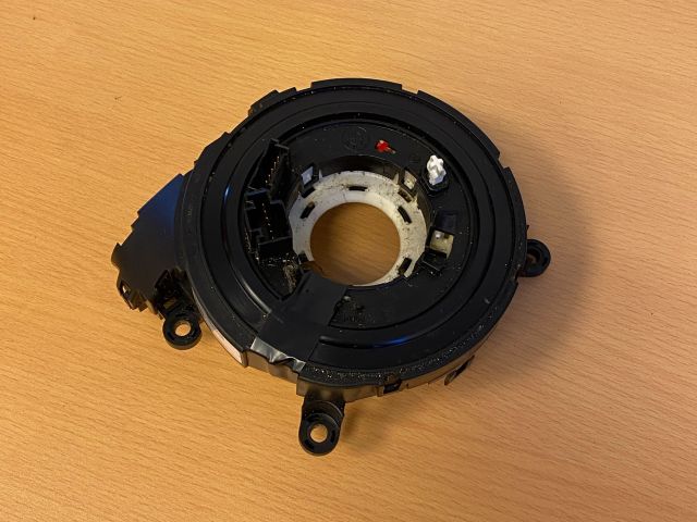 bontott BMW 3 E90 Légzsák Átvezető Szalagkábel