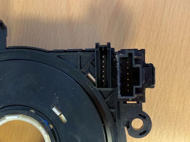 bontott BMW 3 E90 Légzsák Átvezető Szalagkábel