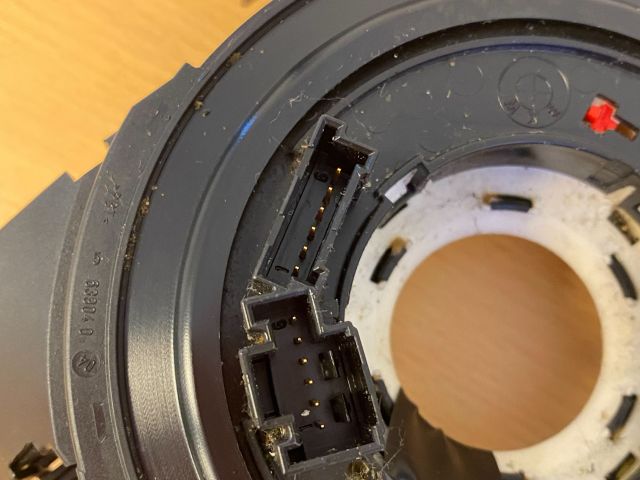 bontott BMW 3 E90 Légzsák Átvezető Szalagkábel