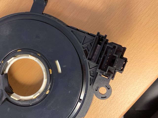 bontott BMW 3 E90 Légzsák Átvezető Szalagkábel