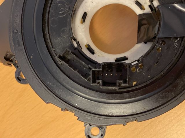 bontott BMW 3 E90 Légzsák Átvezető Szalagkábel