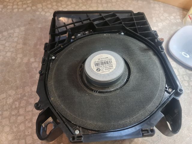 bontott BMW 3 E90 Mélynyomó Hangszóró