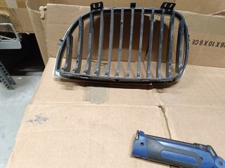 bontott BMW 3 E90 Motorháztető Díszrács