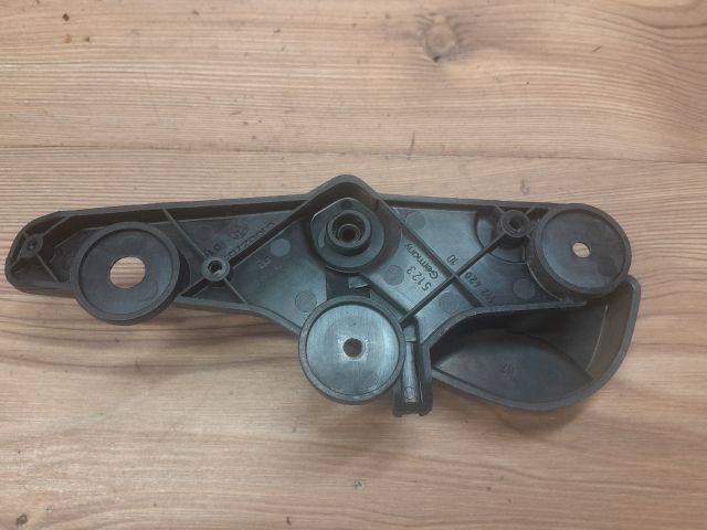 bontott BMW 3 E90 Motorháztető Nyitó Kar / Gomb