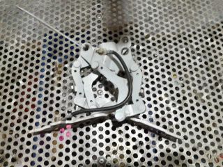 bontott BMW 3 E90 Motorháztető Zsanér Pár