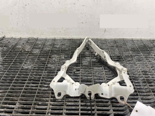 bontott BMW 3 E90 Motorháztető Zsanér Pár