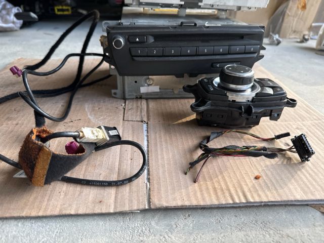 bontott BMW 3 E90 Navigációs Fejegység