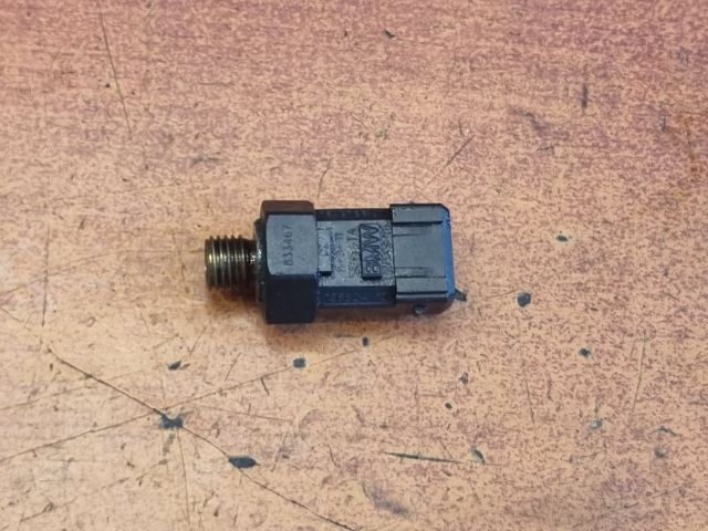 bontott BMW 3 E90 Olajnyomás Jeladó