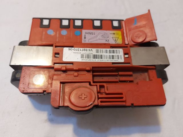 bontott BMW 3 E90 Pozitív Kábel Elosztó