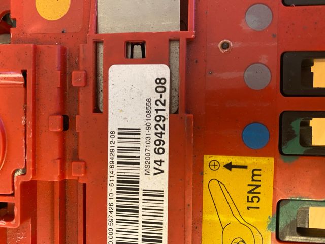 bontott BMW 3 E90 Pozitív Kábel Elosztó