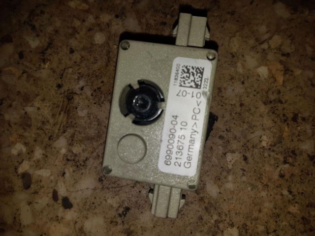 bontott BMW 3 E90 Rádió Zavarszűrő