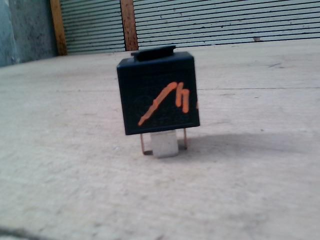 bontott BMW 3 E90 Relé