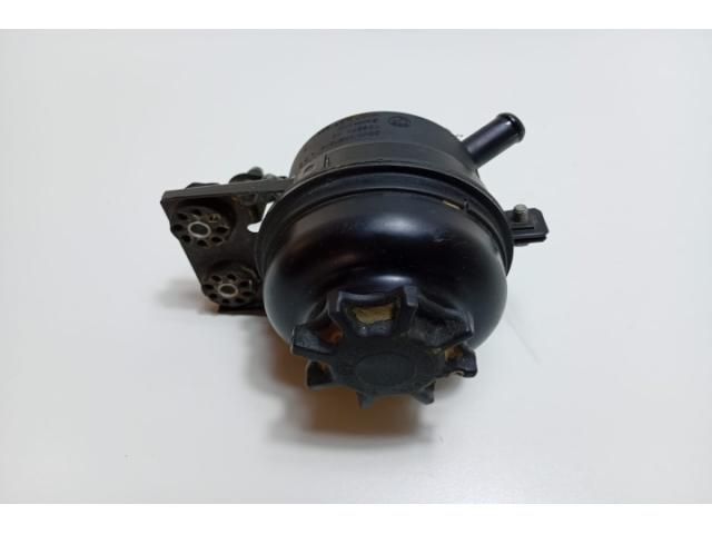 bontott BMW 3 E90 Szervóolaj Tartály