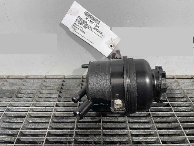 bontott BMW 3 E90 Szervóolaj Tartály