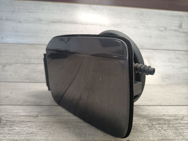 bontott BMW 3 E90 Tankajtó