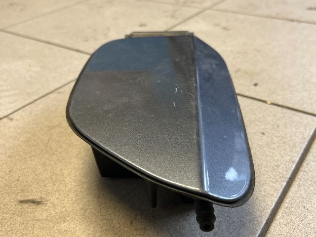 bontott BMW 3 E90 Tankajtó