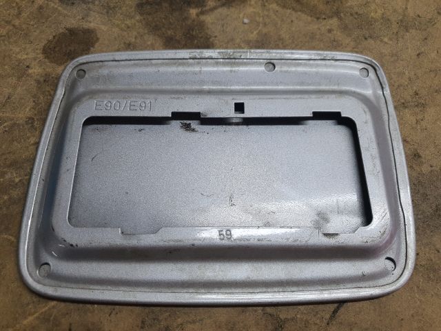bontott BMW 3 E90 Tankajtó