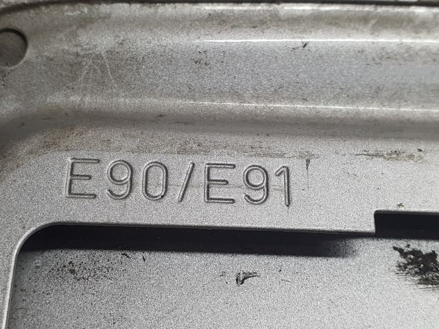 bontott BMW 3 E90 Tankajtó