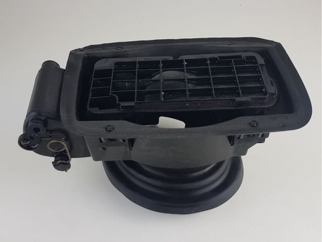 bontott BMW 3 E90 Tankajtó