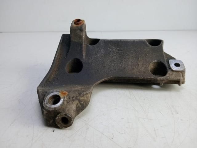 bontott BMW 3 E90 Tartó Bak