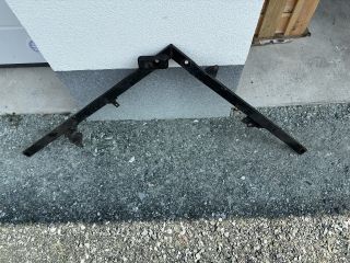 bontott BMW 3 E90 Toronymerevítő