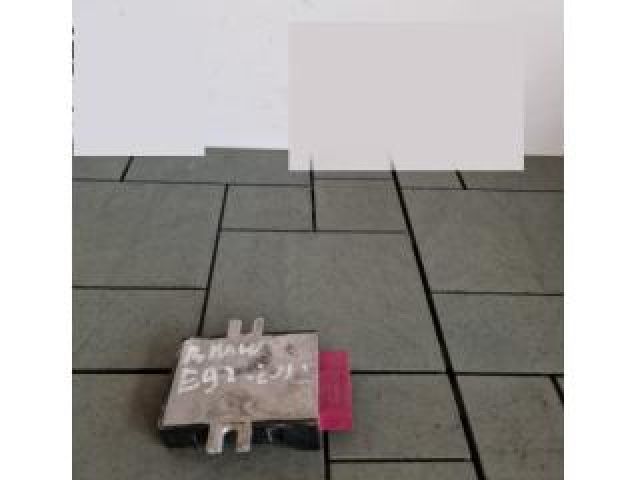 bontott BMW 3 E90 Üzemanyag Befecskendező Vezérlő