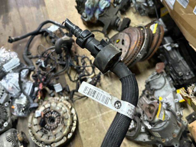 bontott BMW 3 E90 Üzemanyagcső