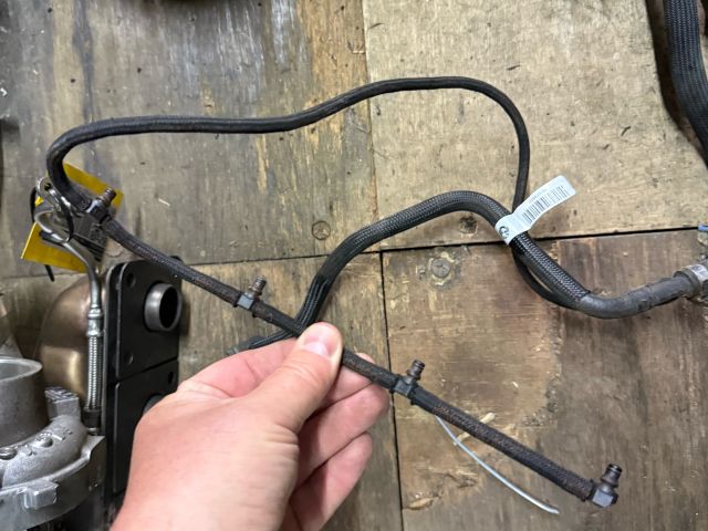 bontott BMW 3 E90 Üzemanyagcső