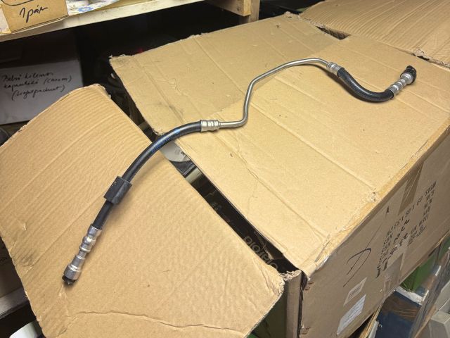 bontott BMW 3 E90 Üzemanyagcső