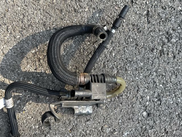 bontott BMW 3 E90 Üzemanyagcső