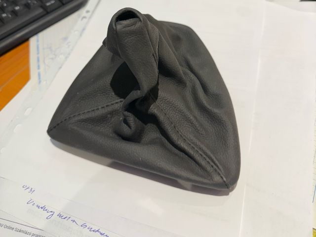 bontott BMW 3 E90 Váltószoknya