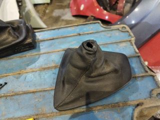 bontott BMW 3 E90 Váltószoknya