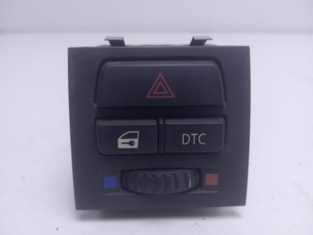 bontott BMW 3 E90 Vészvillogó Kapcsoló