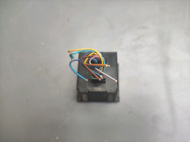 bontott BMW 3 E90 Vészvillogó Kapcsoló