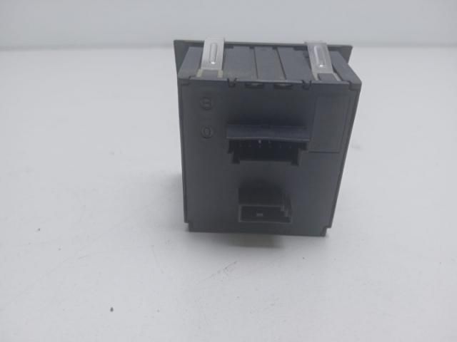 bontott BMW 3 E90 Vészvillogó Kapcsoló