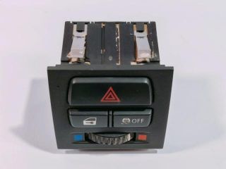 bontott BMW 3 E90 Vészvillogó Kapcsoló