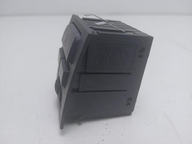 bontott BMW 3 E90 Vészvillogó Kapcsoló