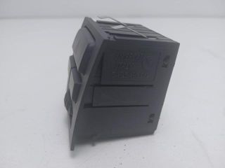 bontott BMW 3 E90 Vészvillogó Kapcsoló